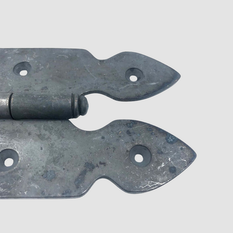 Rustic Heavy Hammered H Hinge