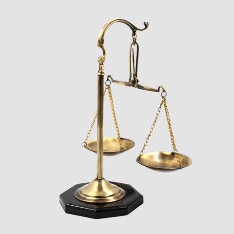 Maximal Scales of Justice Statue