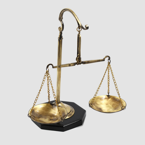 Maximal Scales of Justice Statue